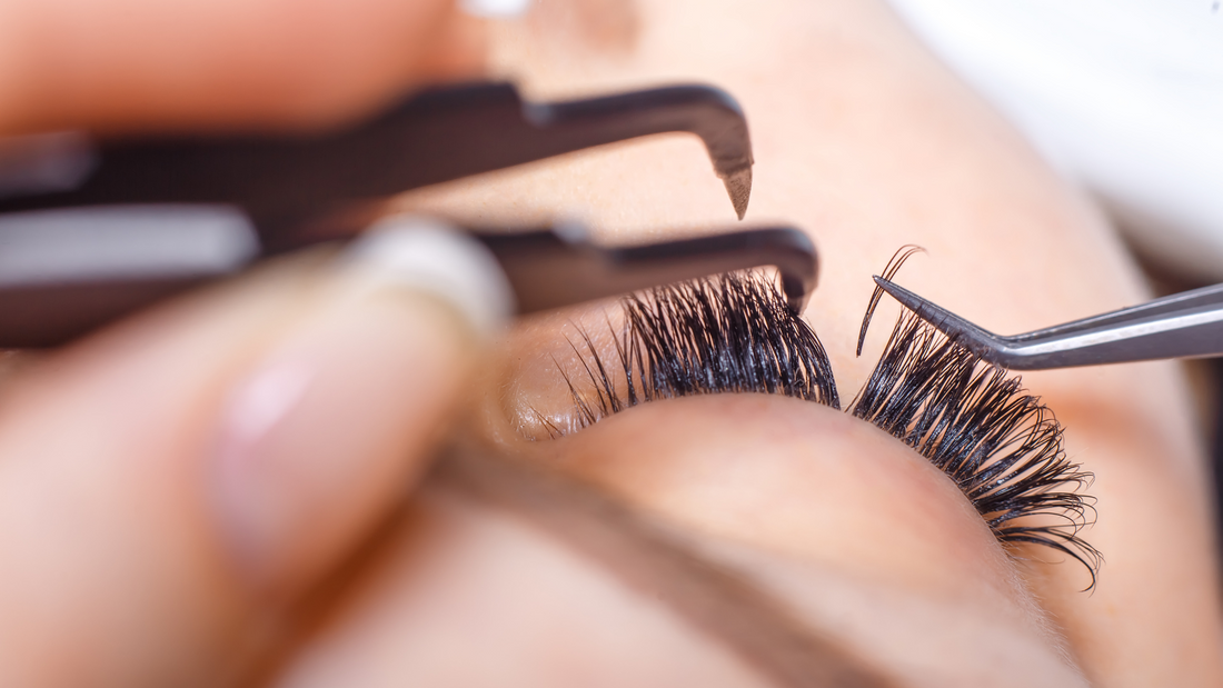 A QUICK GUIDE TO LASH EXTENSION CARE